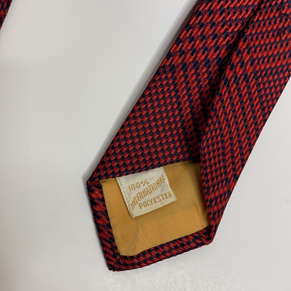 Carter Holmes | Red & Blue King Crown Adorned Necktie Dayton’s Branded Polyester - Picture 5 of 7
